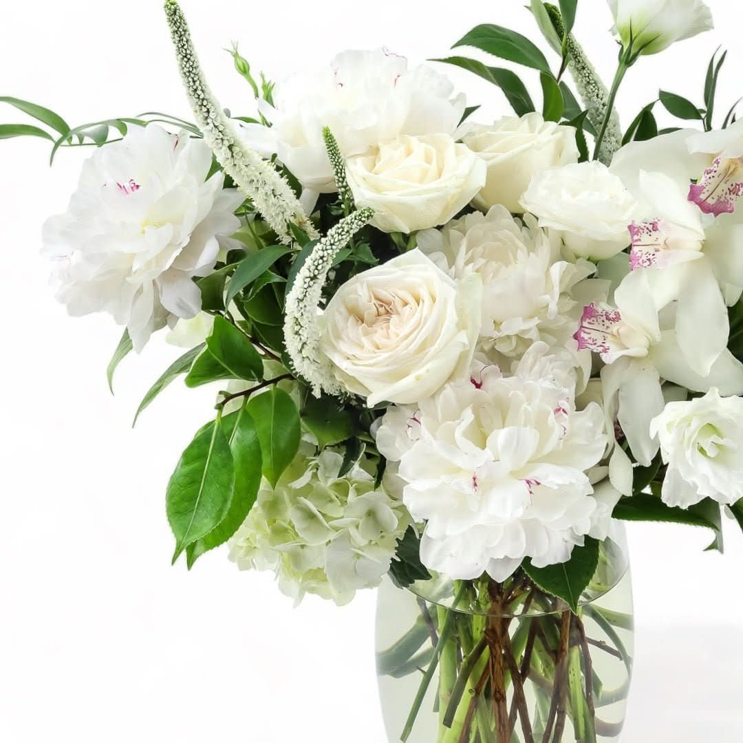 The Pearl Designer Floral - Green Fresh Florals + Plants